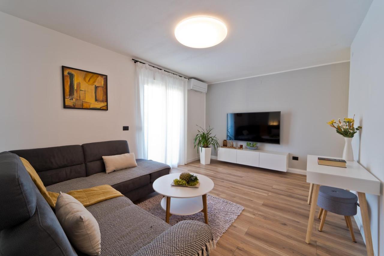 Malemi Apartment Πούλα Εξωτερικό φωτογραφία